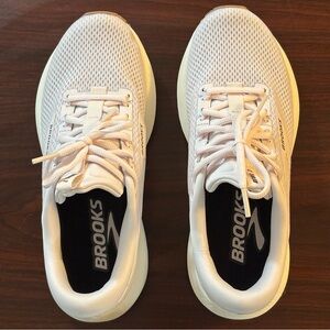 Brooks Ivory Athletic Sneakers